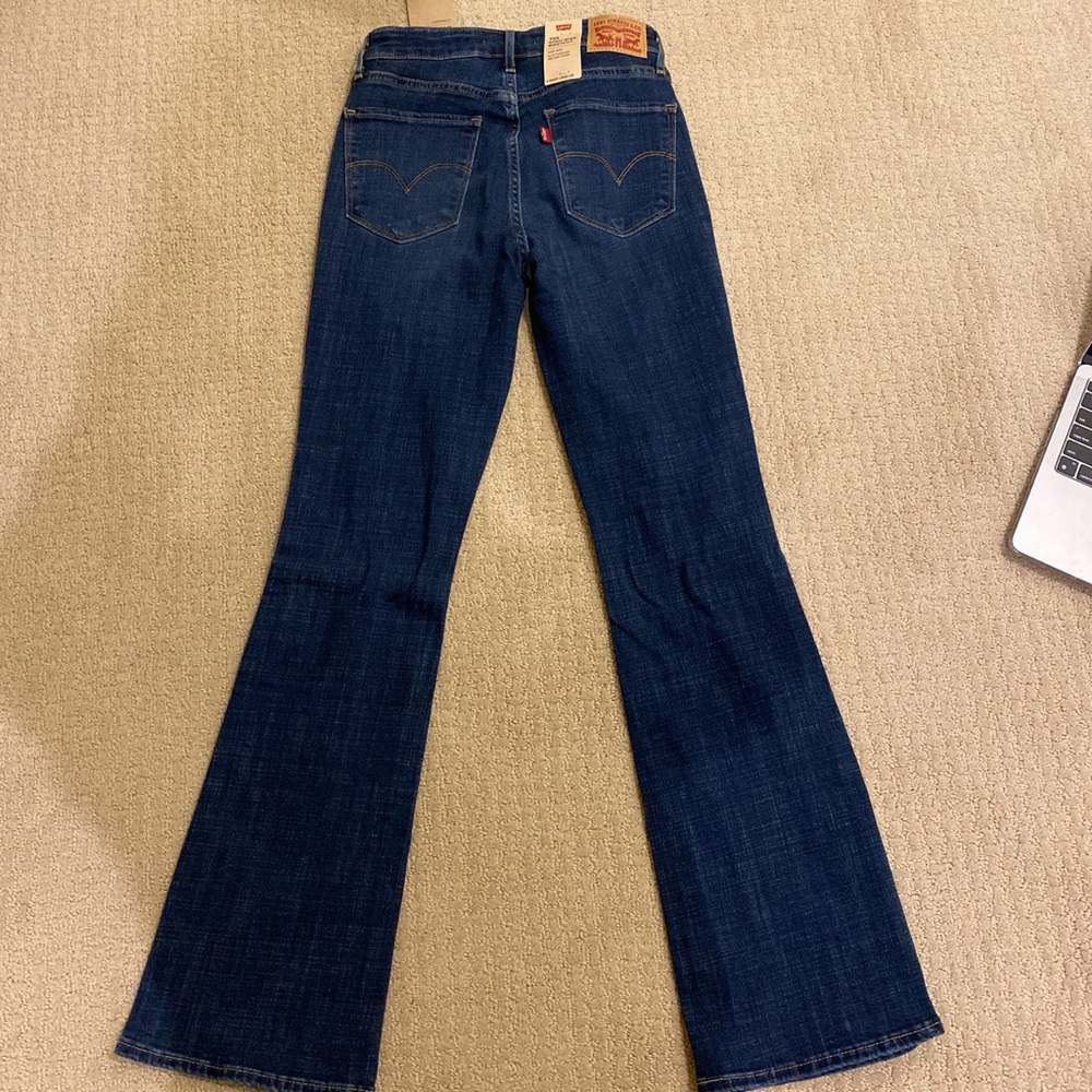 Levi’s pants